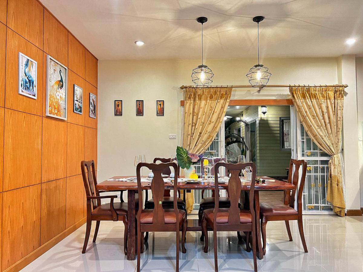 Mantra Pattaya Pool Villa With Jacuzzi In Pattaya-Pet-Friendly Praia de Jomtien Exterior foto